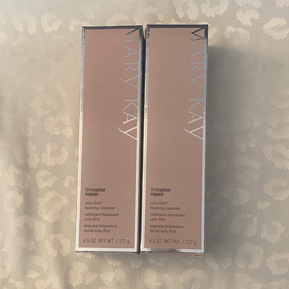 Mary Kay Timewise Repair Volu-Firm Cleanser - Elegant Cream